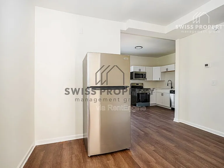 1340 Mooberry St — Photo 8