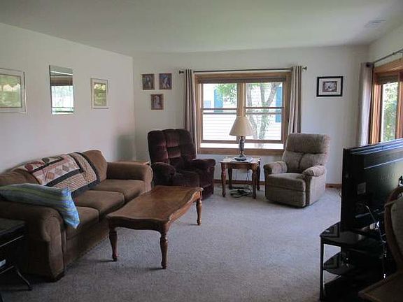 5th image of 725 PHILLIP ST W W