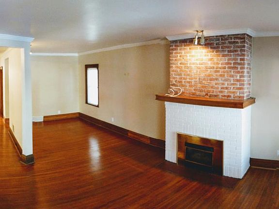 2nd image of 78 Saint James Pl #2