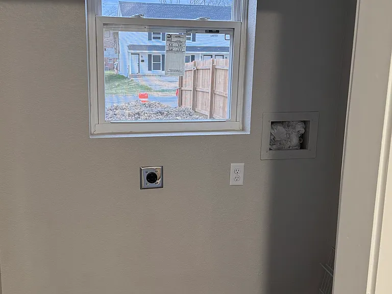 1921 Sanford Dr — Photo 11