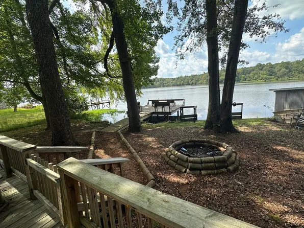 187 Weavers Lake Front Rd, Jackson, GA 30233