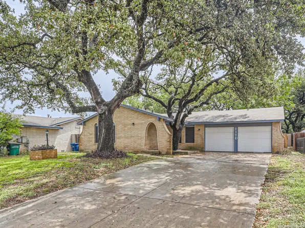 6226 PANCHO VILLA DR, San Antonio, TX 78238
