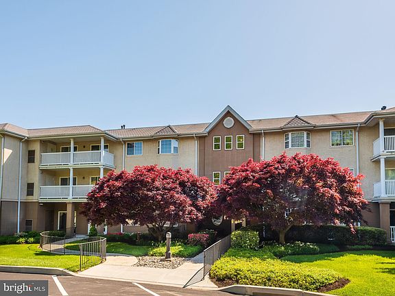 3rd image of 120 Paoli Pointe Dr #120-U