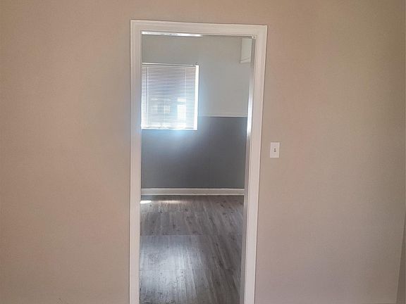 5th image of 20220 Spencer St