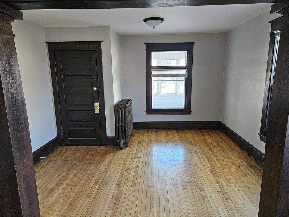 1st image of 3901 11th Ave S