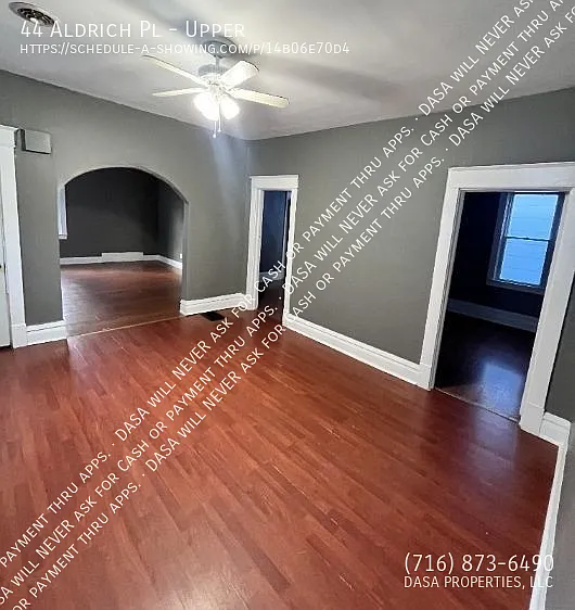 44 Aldrich Upper - 3 Bed / 1 Bath — Photo 2