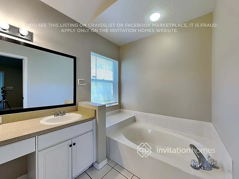4609 Portobello Cir — Photo 16