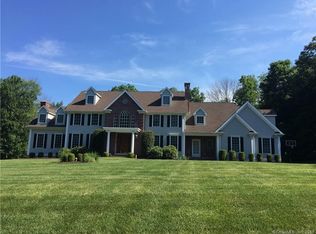 3 Elderslie Ln, Woodbridge, CT 06525