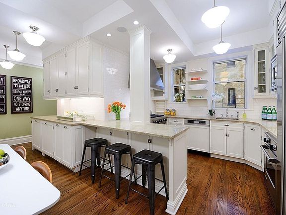 5th image of 1075 Park Ave #9C