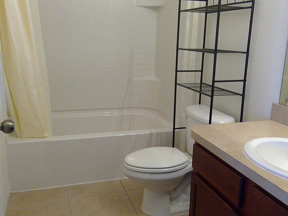 4th image of 16605 Kingletridge Ave