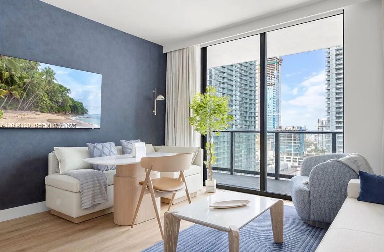 1 bed, 1.0 bath, 525 sqft, $3,400 — Photo 3