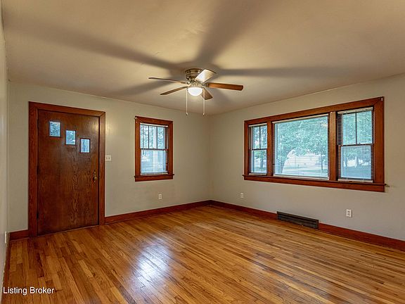 4th image of 4508 Rose Farm Dr