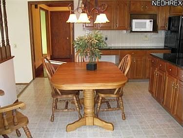 5th image of 2284 Herrick Cir