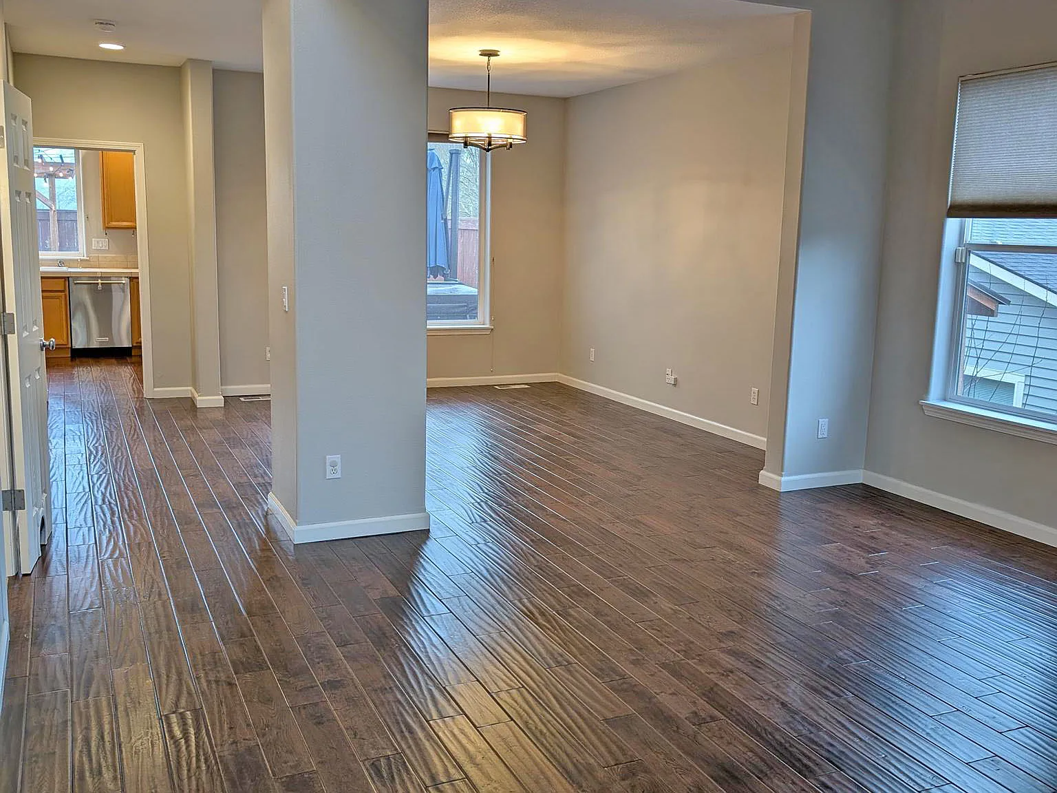 4 bed, 2.5 bath, 2249 sqft, $3,195 — Photo 2