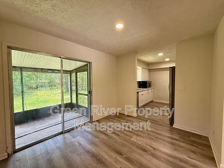 7398 Worthington Rd — Photo 26