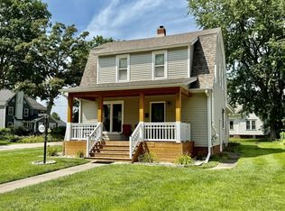 2731 7th St, Peru, IL 61354