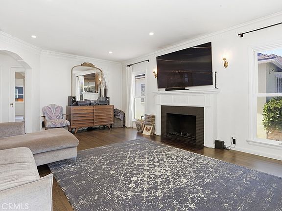 4th image of 3921 Westside Ave