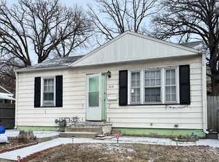 1516 Kirkwood Blvd, Davenport, IA 52803