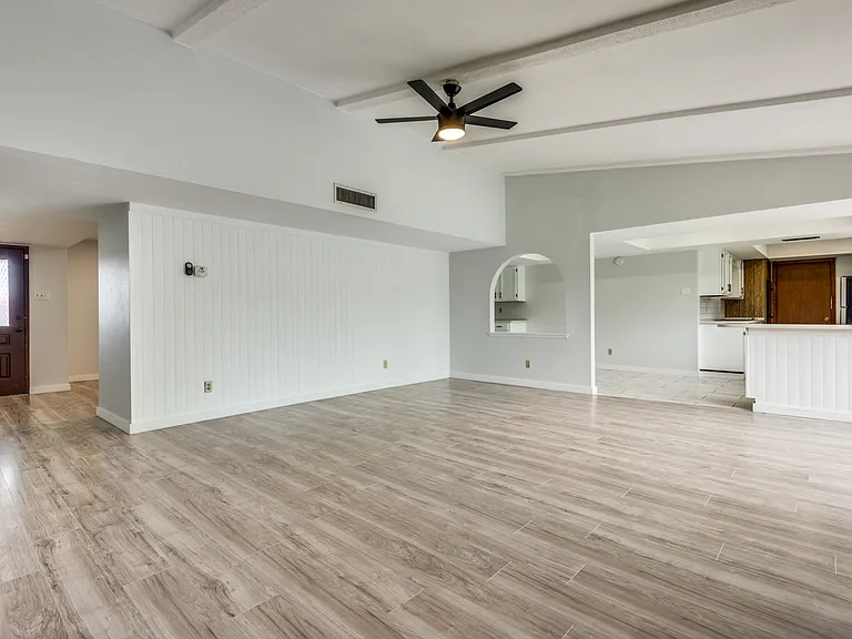 4931 S Colony Blvd — Photo 23