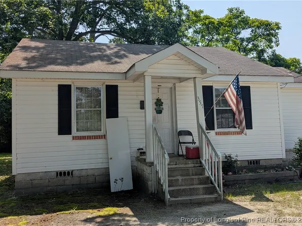 357 2nd St, Saint Pauls, NC 28384