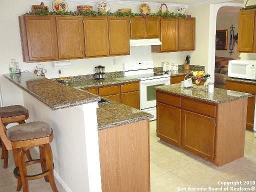 3rd image of 4903 Wood Glen Dr