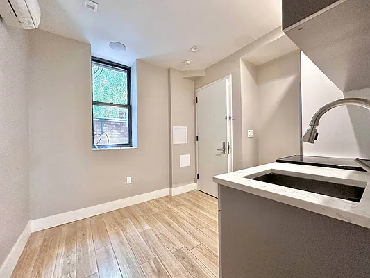 Rented by Doorway NYC, LLC | media 3