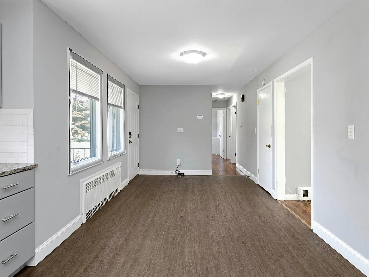 6 bed, 2350 sqft, $6,300 — Photo 2