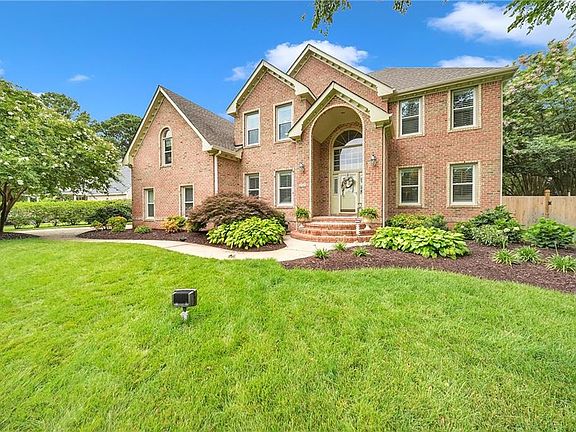 2nd image of 2505 Rhodes Ct