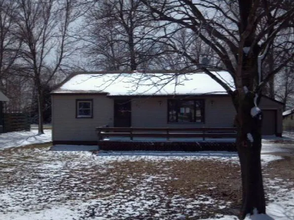 305 E Front St, Claremont, MN 55924