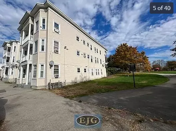 205 1/2 Pine St, Manchester, NH