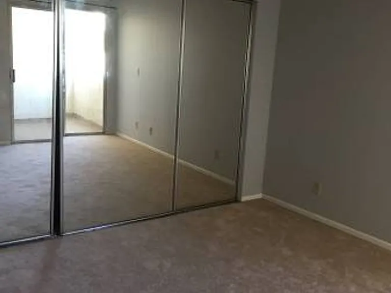 5644 Yolanda Ave #4 — Photo 14