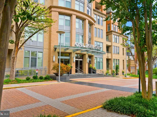 8220 Crestwood Heights Dr APT 1210, Mc Lean, VA 22102