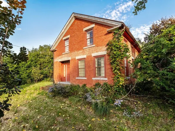 2107 Main Street, Isle La Motte, VT 05463