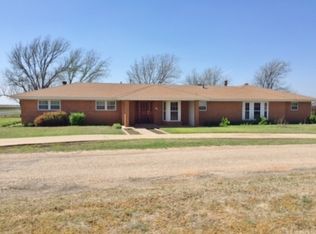 405 S Hilmar St, Weinert, TX 76388