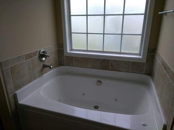 4th image of 1356 Constitution Dr