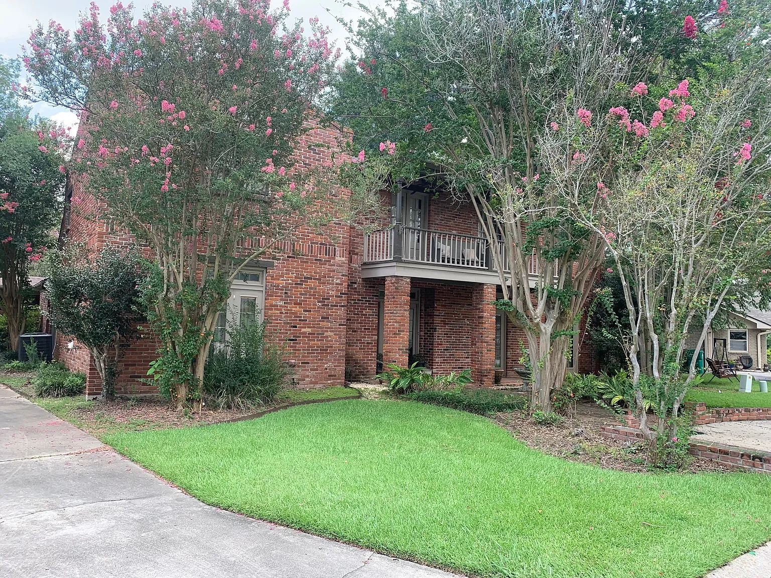 4 bed, 2.5 bath, 3575 sqft, $2,875 — Photo 2