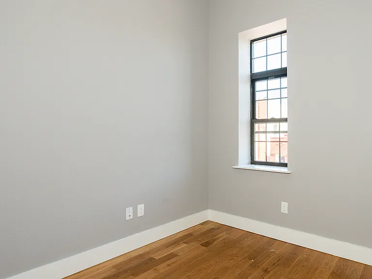 240 Boerum St #3 — Photo 11
