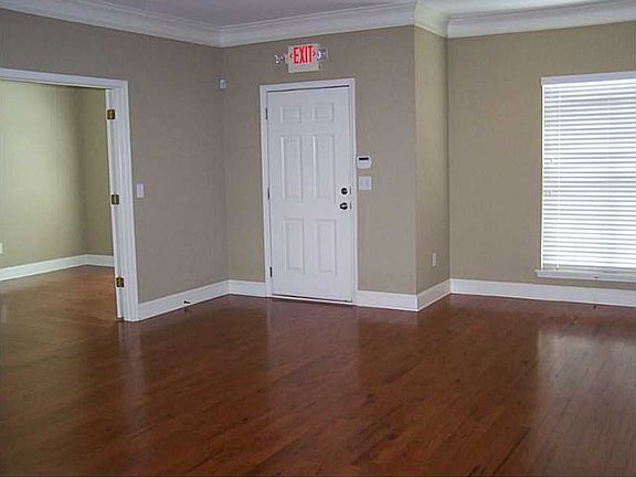 2nd image of 241 River Park North Dr