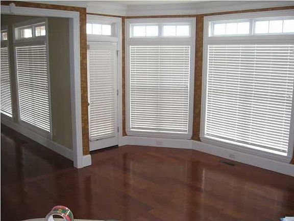 3rd image of 8417 Balata Dr