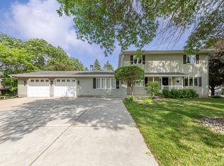 1525 21st Ave NW, Faribault, MN 55021