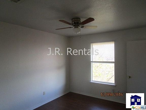 2nd image of 1704 Benttree Dr APT B