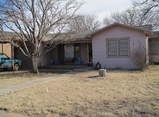 106 N Van Buren Ave, Lorenzo, TX 79343