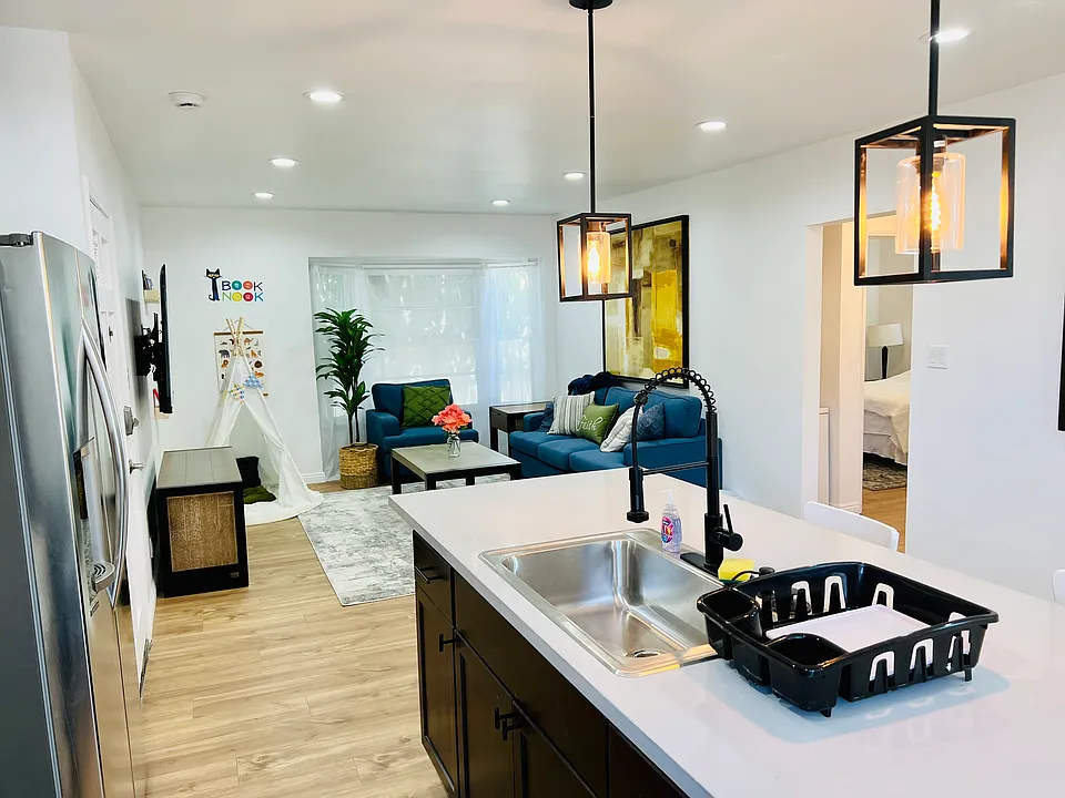 1311 1/2 S Highland Ave #1311-12