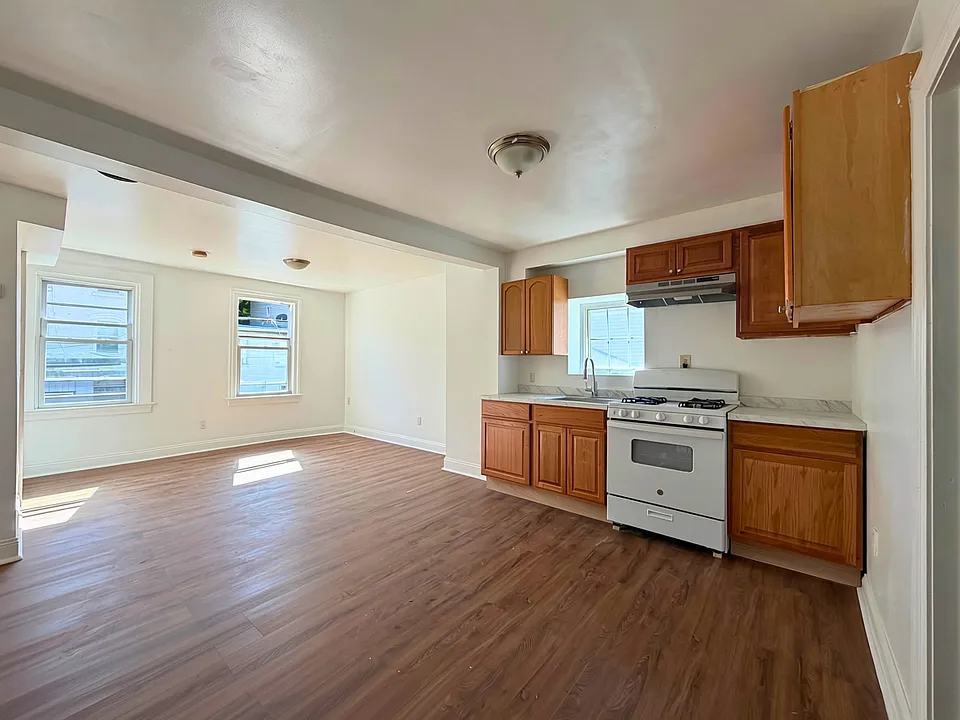278 Washington St #2F