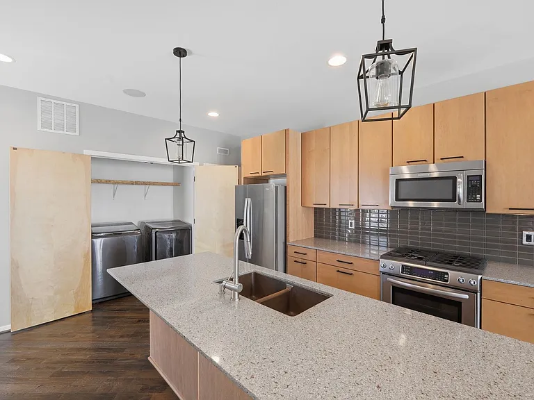 919 Westbrook Dr #A — Photo 24