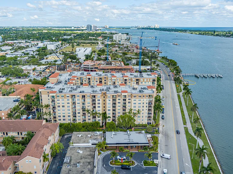 1801 N Flagler Dr #803 — Photo 29
