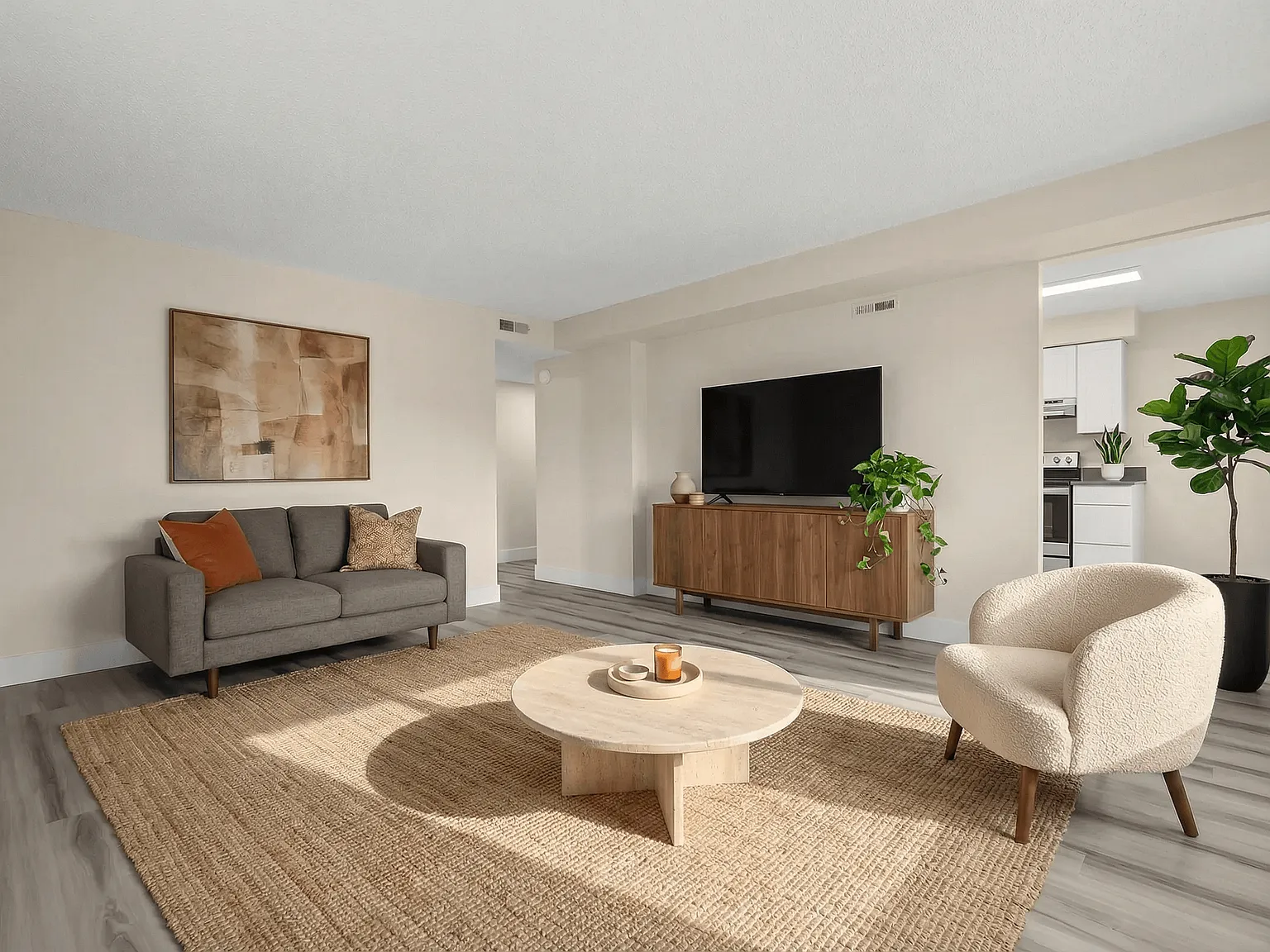 Creekside Apartments — Photo 4
