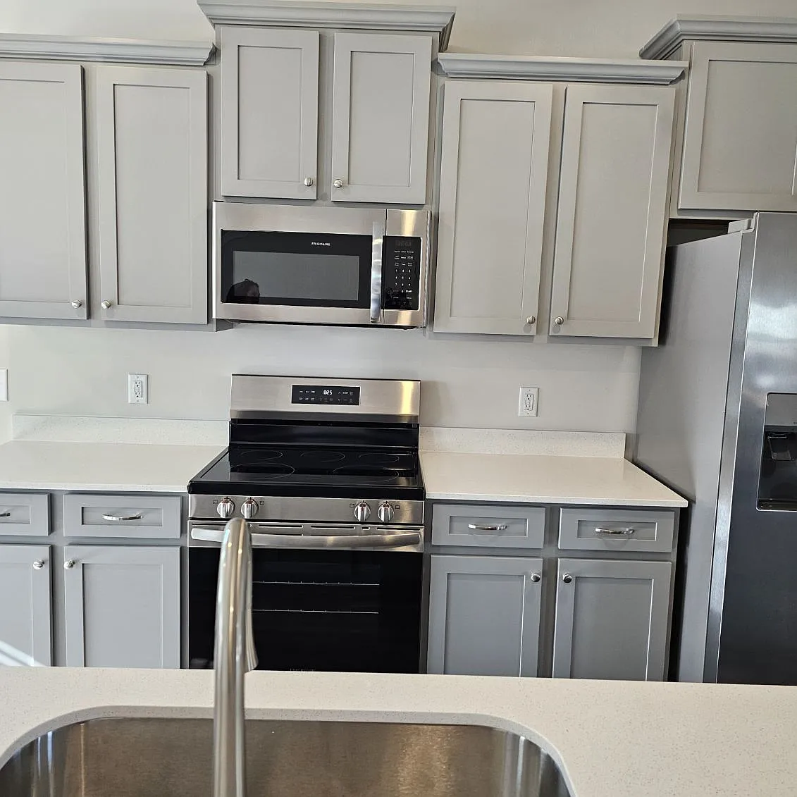 4 bed, 1696 sqft, $2,200 — Photo 2