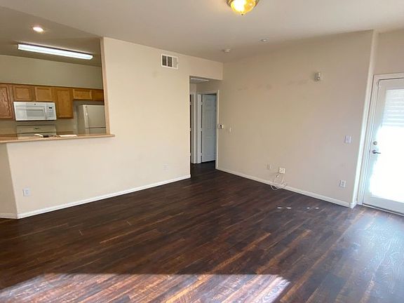 5th image of 5855 Valley Dr Building 2091-19
