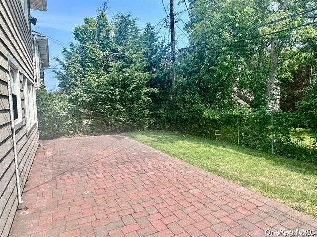254 E Beech St — Photo 23